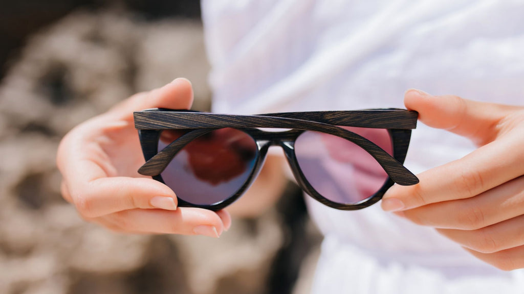Sustainable Travel Style: Why Wooden Sunglasses Are the Perfect Companion