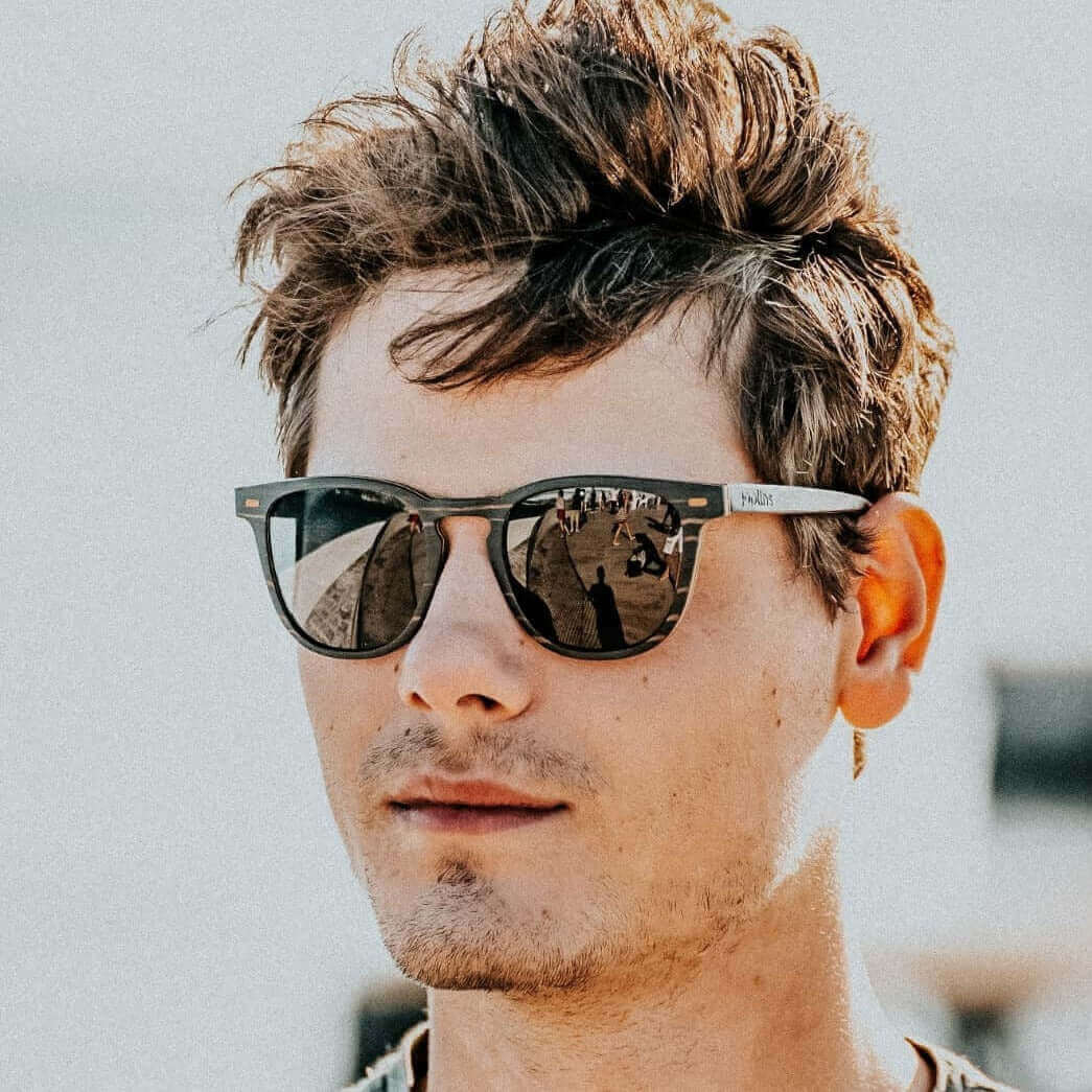 Lark Vegan Wooden Sunglasses - Eco-Friendly & Polarized